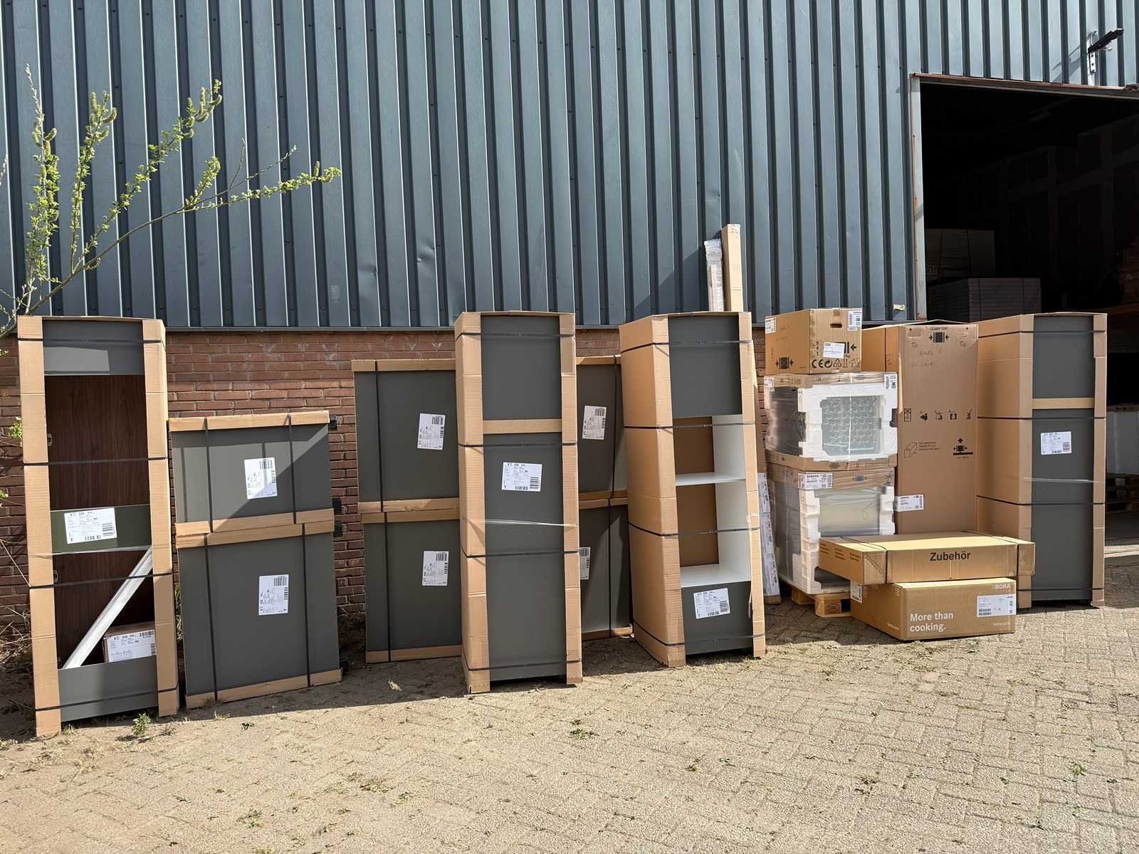Häcker Concept130  Bali Notenhout  Topsoft mat lak zwart eiland keuken - Häcker Concept130 Keukens keukens | afbeelding 38 van 40