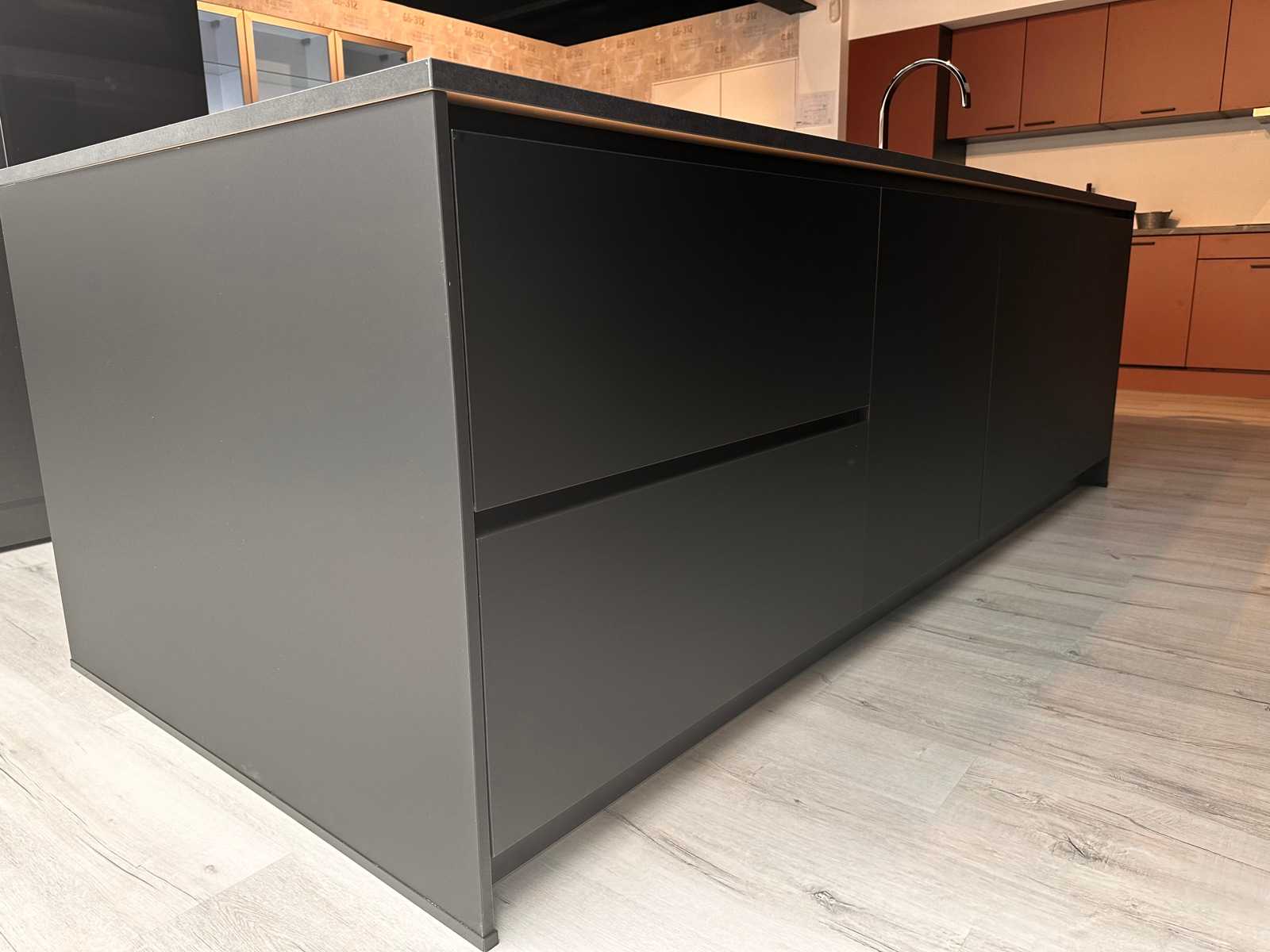 Häcker TopSoft mat zwart eiland keuken - Häcker Keukens keukens | afbeelding 5 van 31