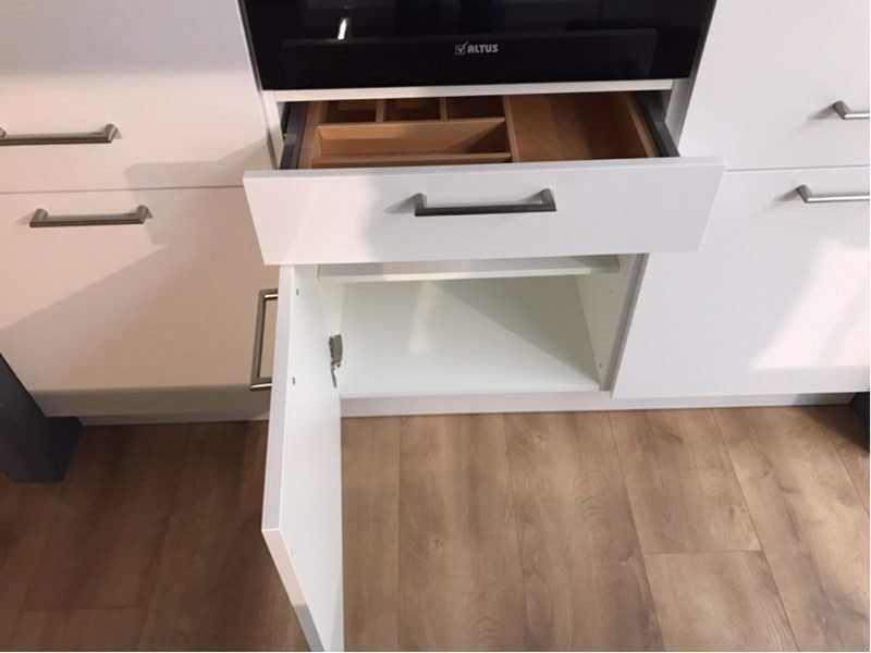 Nobilia Laser mat wit eiland keuken - Nobilia Keukens keukens | afbeelding 13 van 29