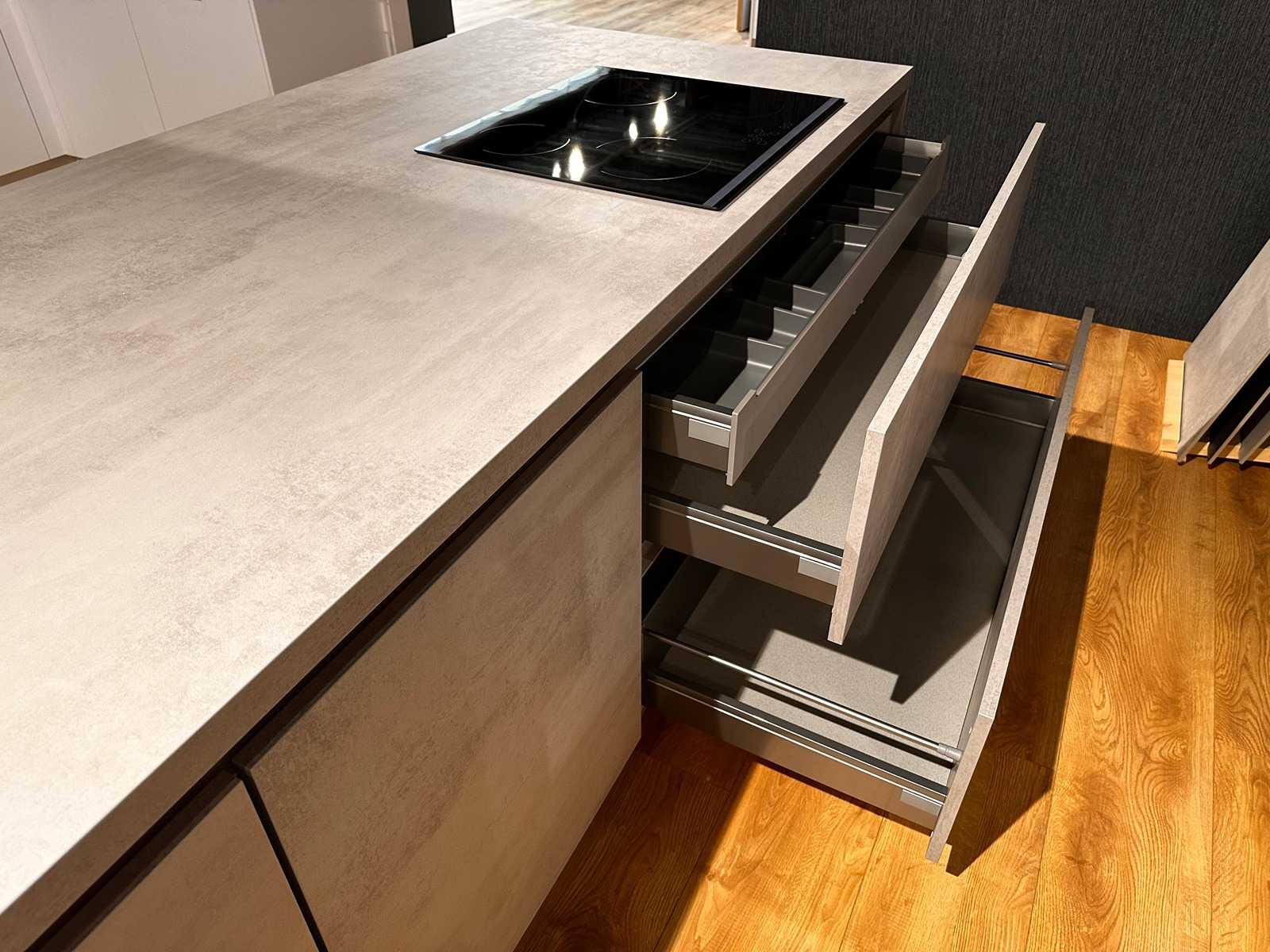 Nobilia Riva Decor Beton grijs Eiland keuken - Nobilia Keukens keukens | afbeelding 16 van 21